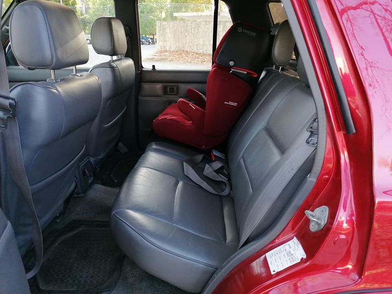 Toyota 4-Runner • 1995 • 221,000 km 6