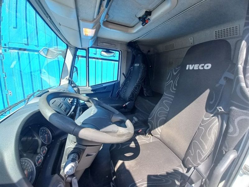 Isuzu Canter • 2014 • 80,000 km 3