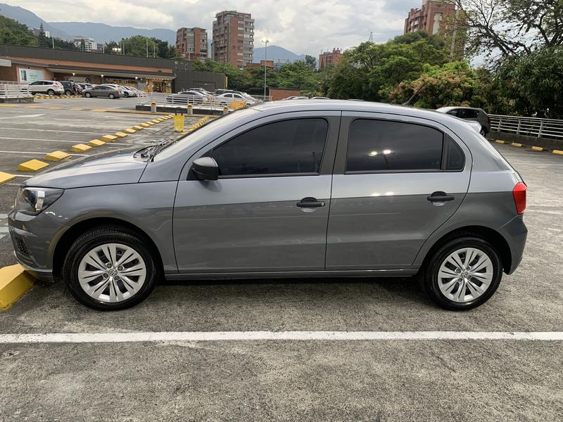 Volkswagen Gol • 2020 • 8,415 km 1