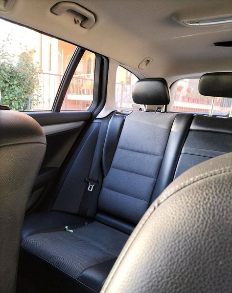 Mercedes-Benz C • 2010 • 193,290 km 4