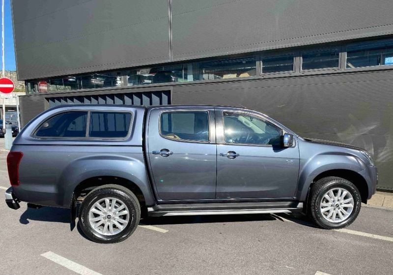 Isuzu D-MAX • 2020 • 60,000 km 3