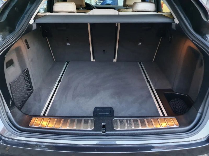 BMW X4 • 2018 • 119,000 km 7