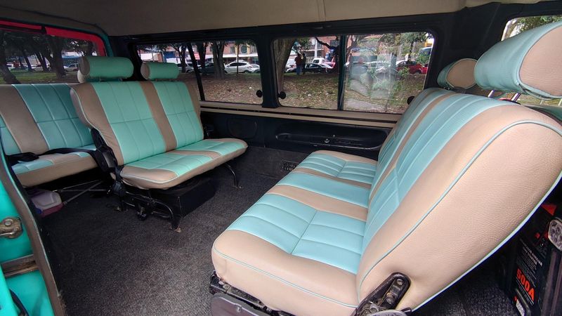 Hyundai H1 Bus • 1996 • 34,000 km 9