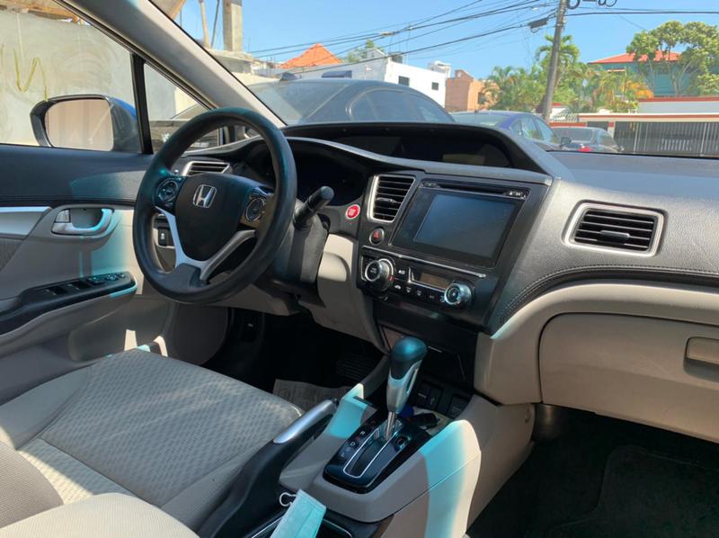 Honda Civic • 2015 • 86,000 km 6