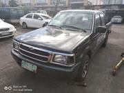 Mazda B2500 • 1997 • 200,000 km 4