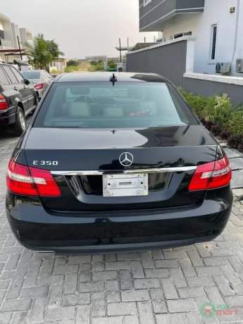 Mercedes-Benz E • 2011 • 150 km 2