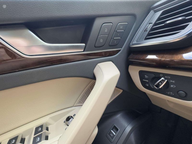 Audi Q5 • 2018 • 111,906 km 14