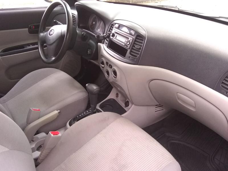 Dodge Attitude • 2009 • 141,000 km 5