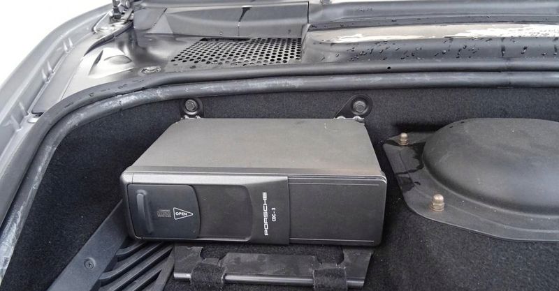 Porsche 911 Carrera • 2002 • 73,000 km 5