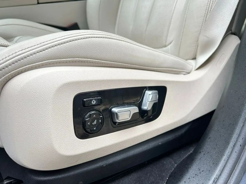 BMW X5 • 2019 • 95,000 km 12