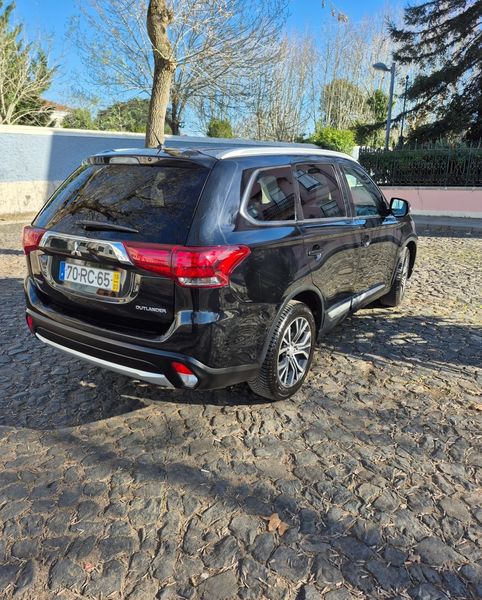 Mitsubishi Outlander • 2016 • 164,000 km 3