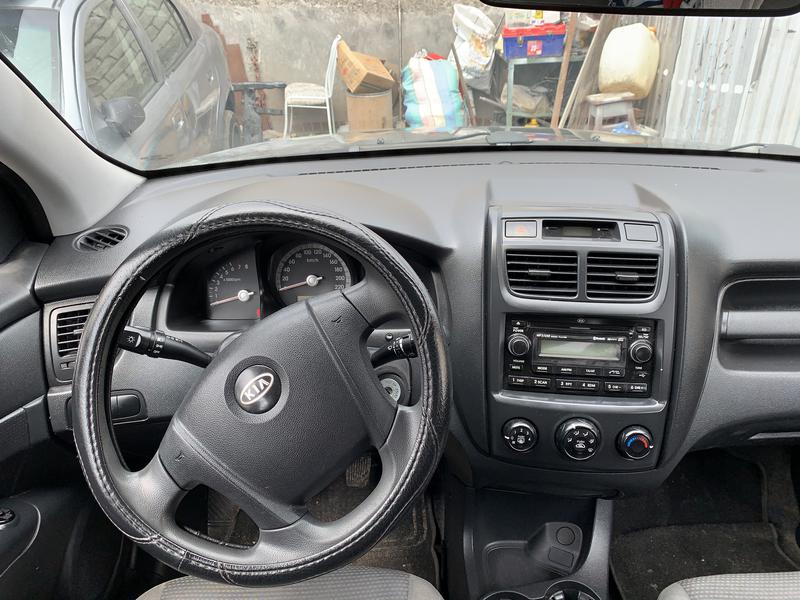 Kia Sportage • 2011 • 240,000 km 4