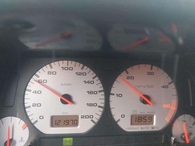 Seat Inca • 2001 • 121,970 km 2