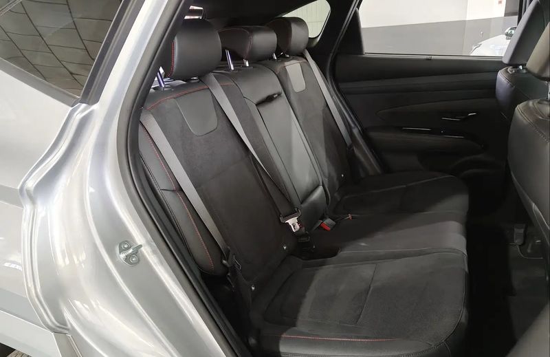 Hyundai Tucson • 2025 • 12,396 km 13