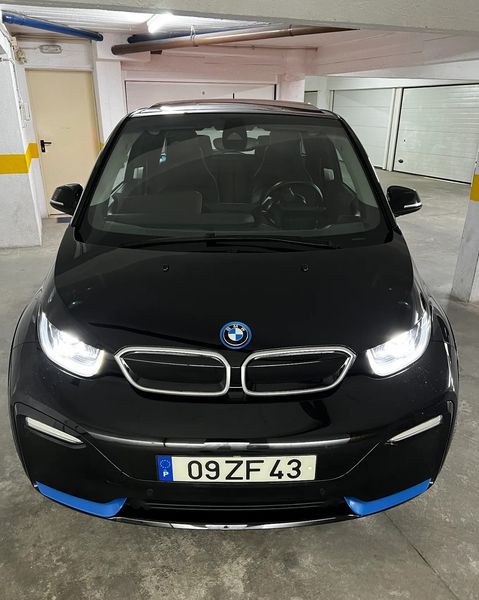 BMW i3 • 2019 • 3,880 km 2