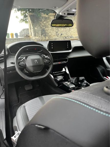 Peugeot 2008 • 2022 • 3,000 km 5