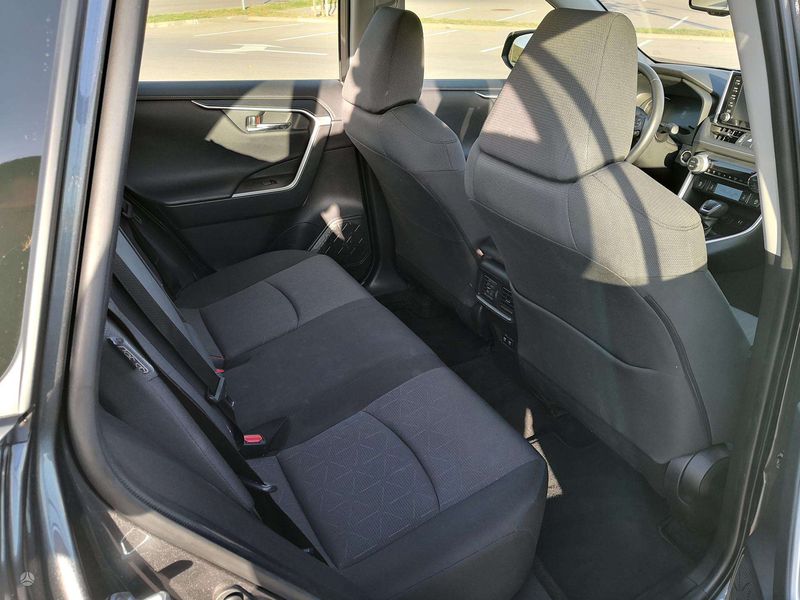 Toyota RAV4 • 2019 • 135,000 km 21