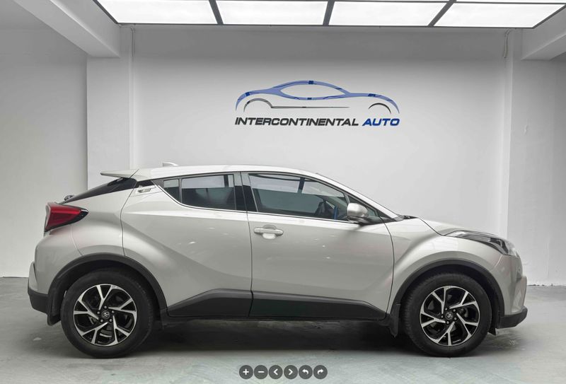 Toyota C-HR • 2021 • 72,000 km 4