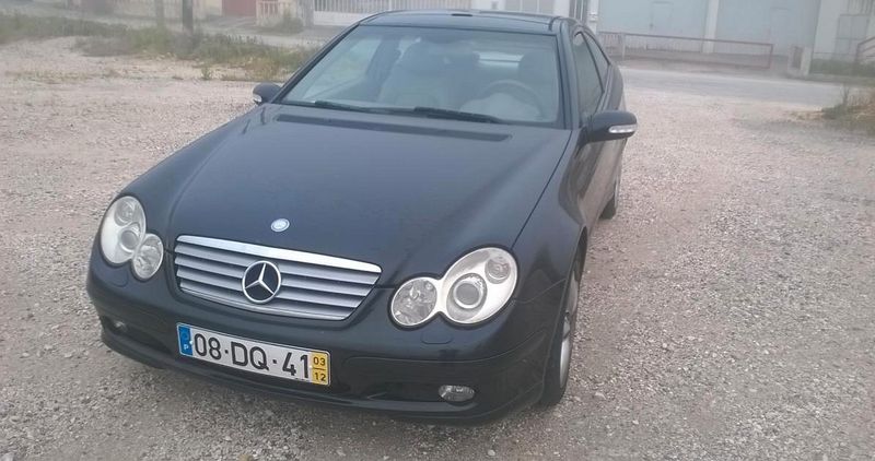 Mercedes-Benz 200 - 300 • 2003 • 299,999 km 1