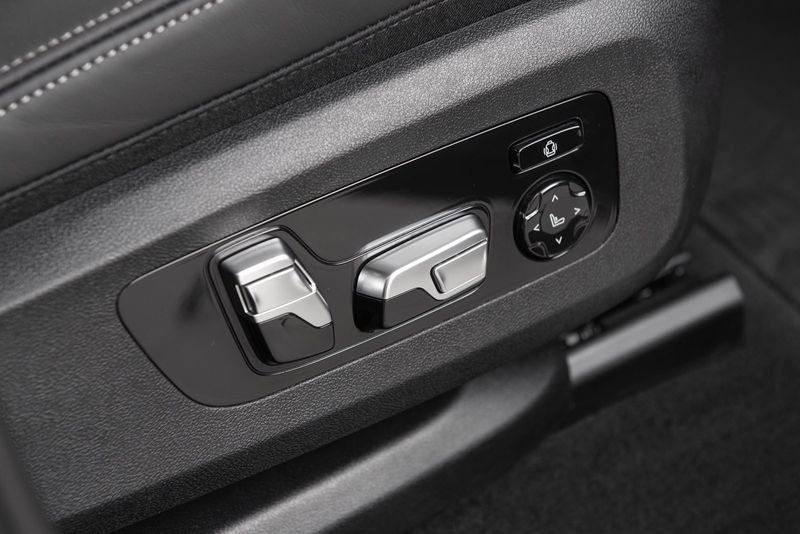 BMW X6 • 2020 • 55,000 km 24