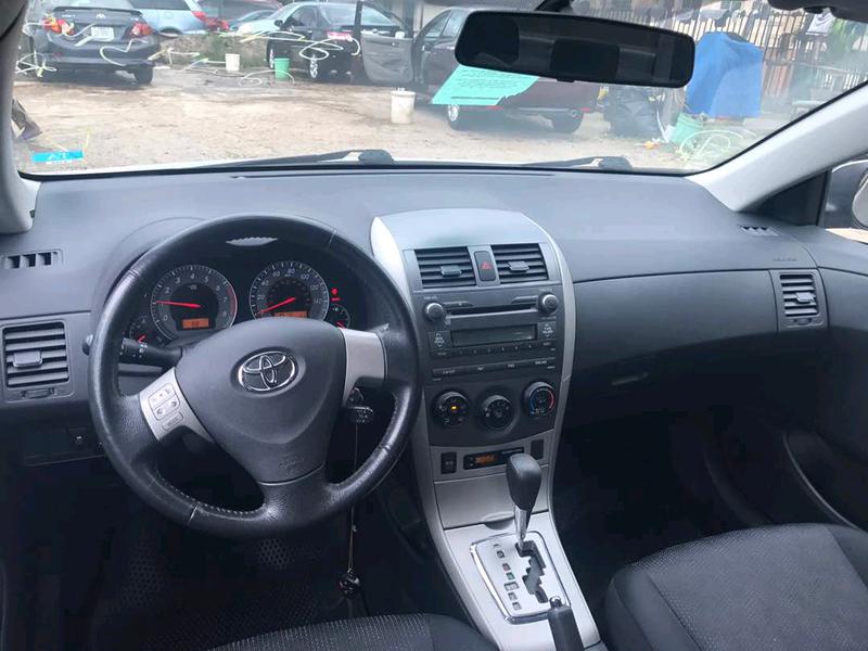 Toyota Corolla • 2010 • 10,124 km 2