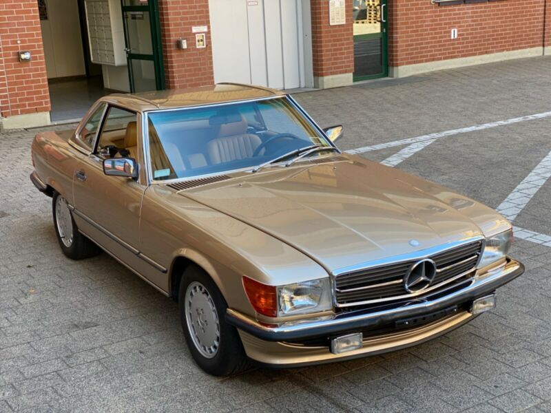 Mercedes-Benz SL • 1986 • 32,093 km 1