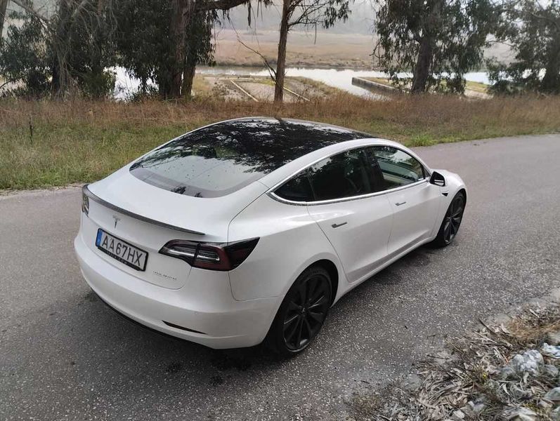 Tesla Model 3 • 2020 • 45,000 km 4