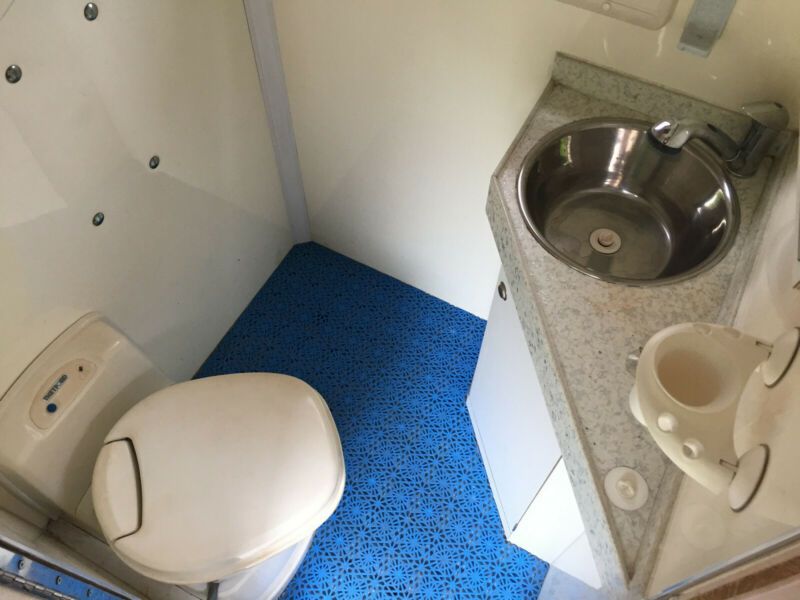 Toyota Land Cruiser • 2001 • 92,500 km 2