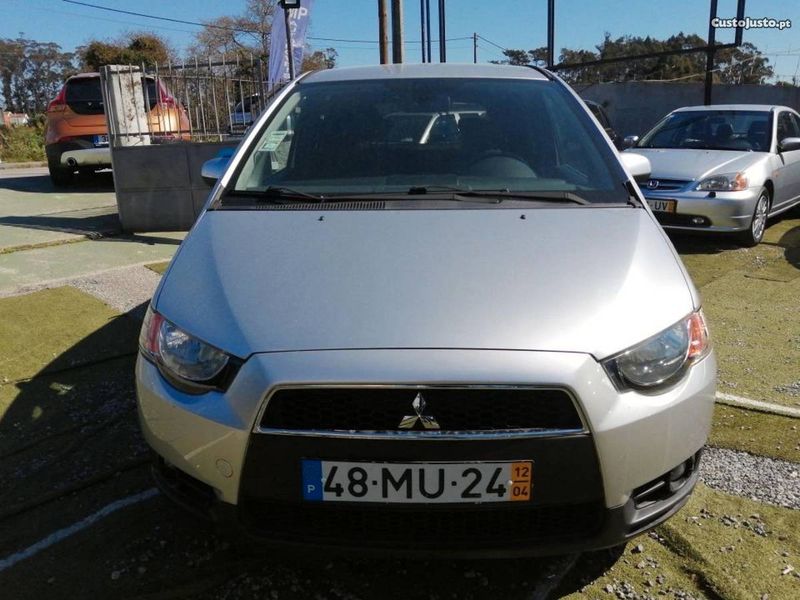 Mitsubishi Colt • 2012 • 90,000 km 1