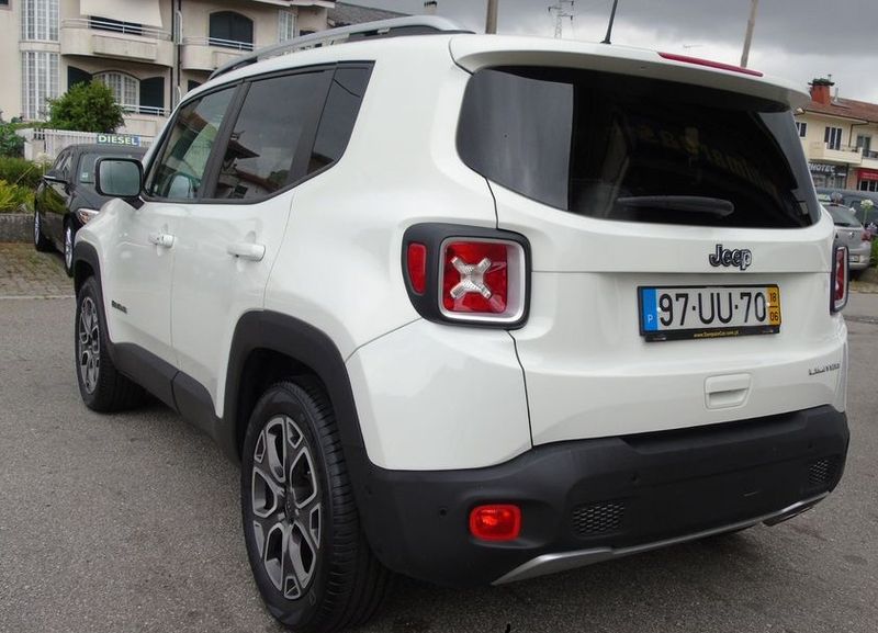 Jeep Renegade • 2019 • 23,507 km 3