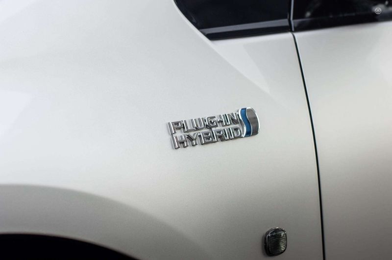 Toyota Prius • 2017 • 144,500 km 9