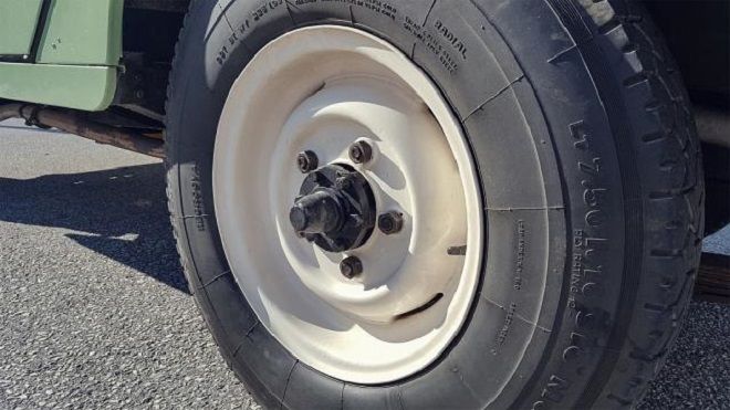 Land Rover Defender • 1971 • 118,000 km 11