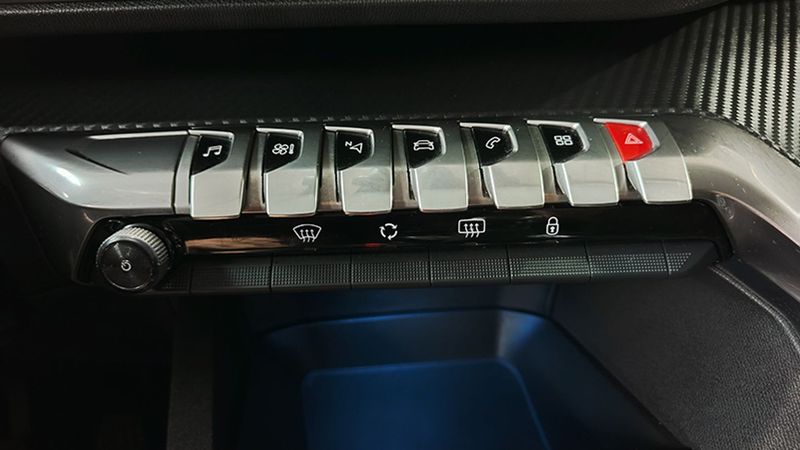 Peugeot 5008 • 2022 • 47,143 km 18