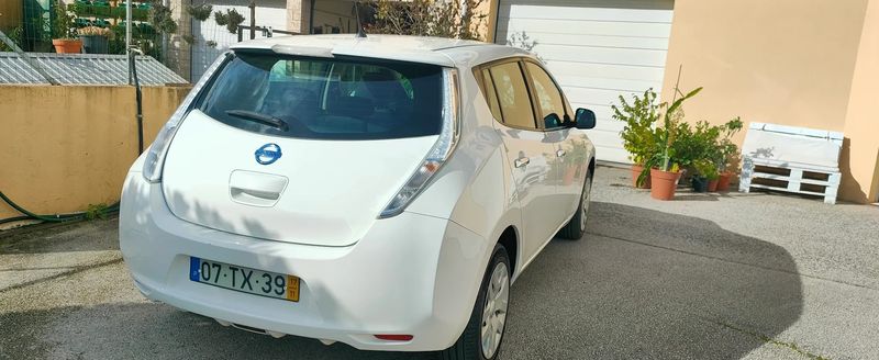 Nissan Leaf • 2017 • 122,200 km 1