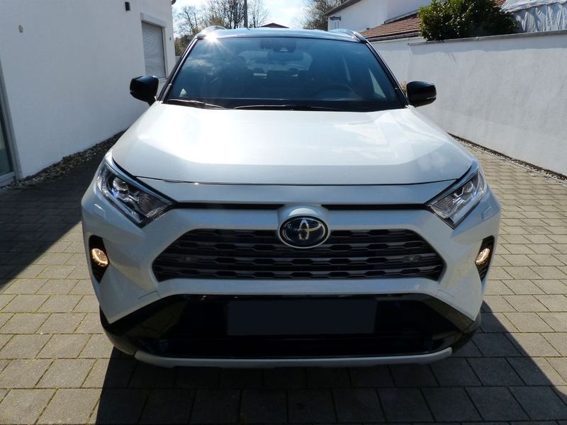 Toyota RAV4 Hybrid • 2021 • 36,800 km 5