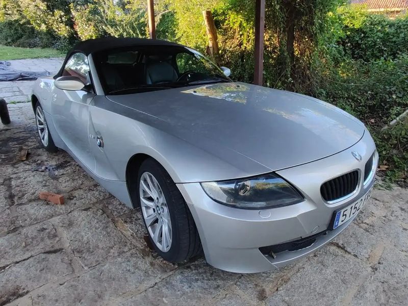 BMW Z4 • 2006 • 145,075 km 3