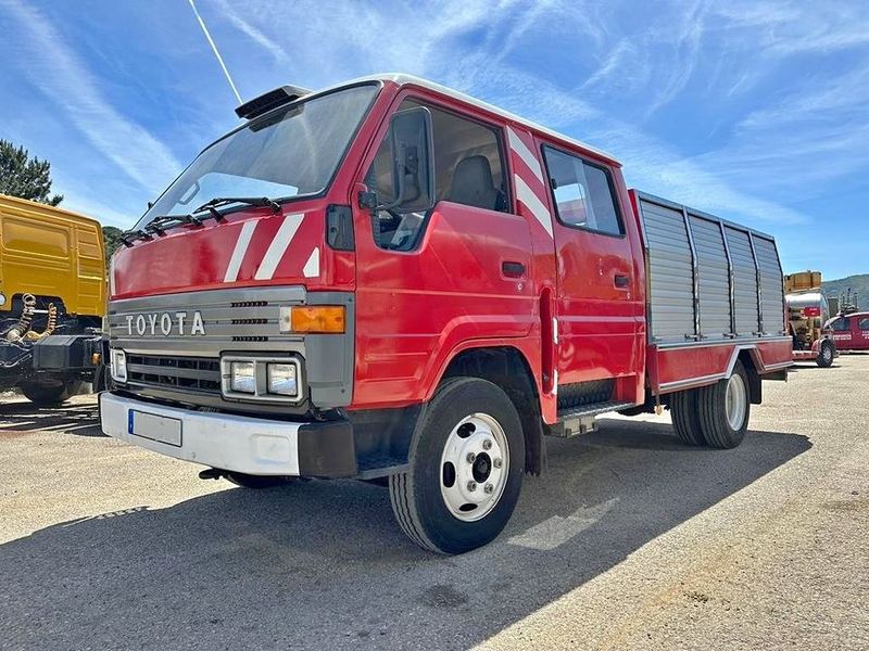 Toyota Dyna • 1992 • 90,000 km 1