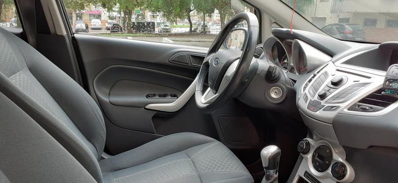 Ford Fiesta • 2011 • 125,000 km 4