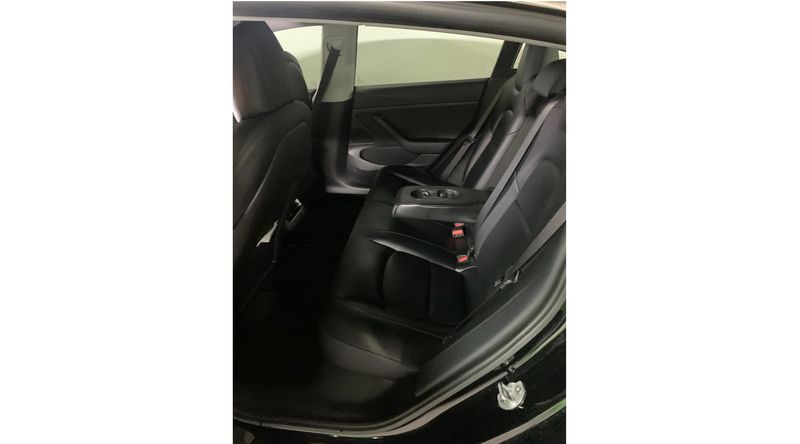 Tesla Model 3 • 2019 • 63,500 km 4