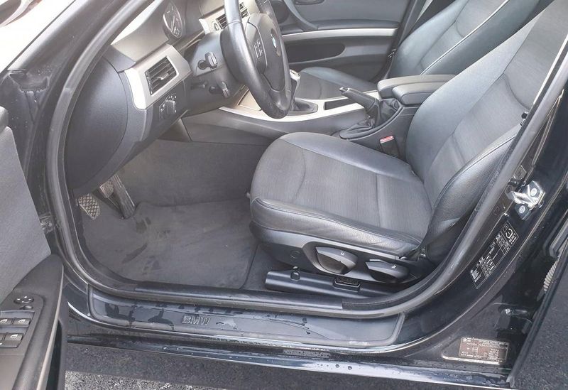 BMW 328i • 2008 • 249,999 km 5