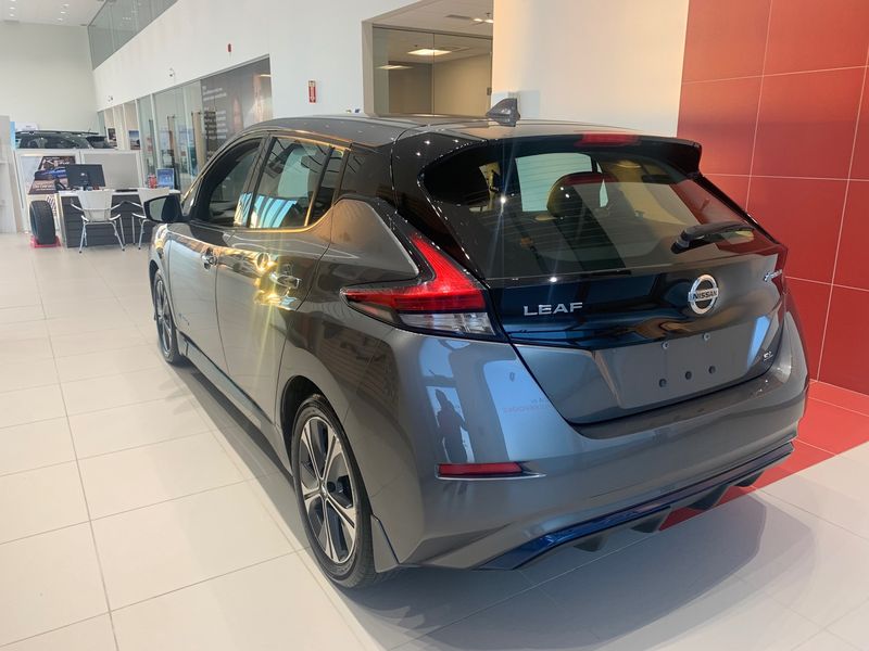 Nissan Leaf • 2019 • 32 km 2