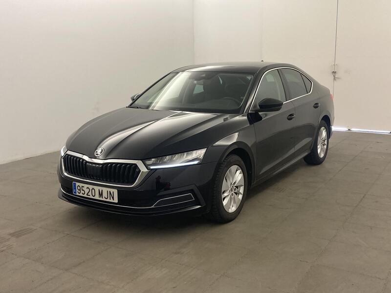 Škoda Octavia • 2023 • 78,186 km 1