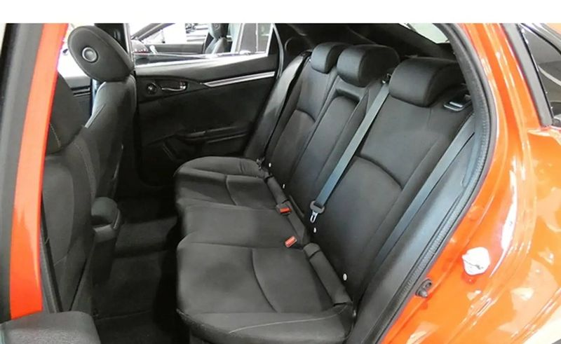 Honda Civic • 2020 • 86,407 km 8