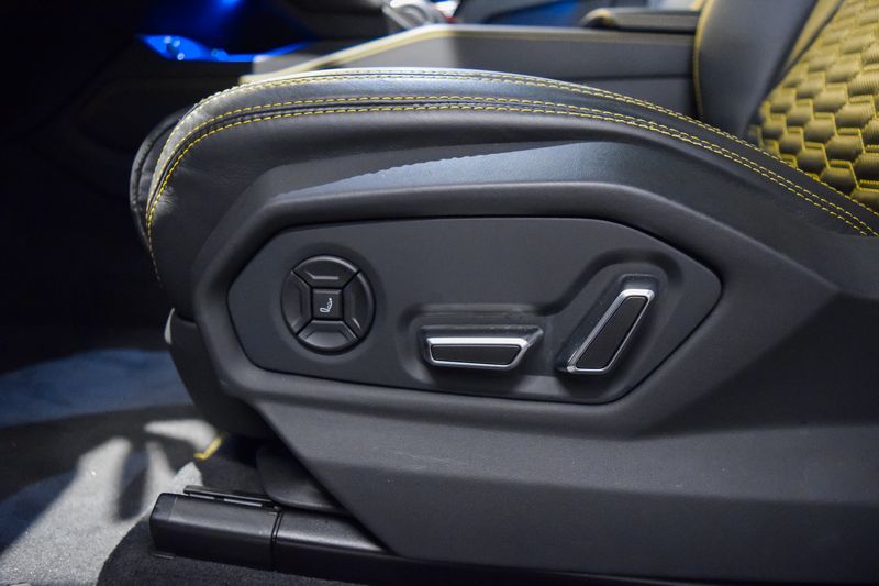 Lamborghini Urus • 2022 • 25,000 km 17