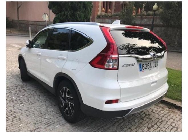 Honda CR-V • 2017 • 121,000 km 5
