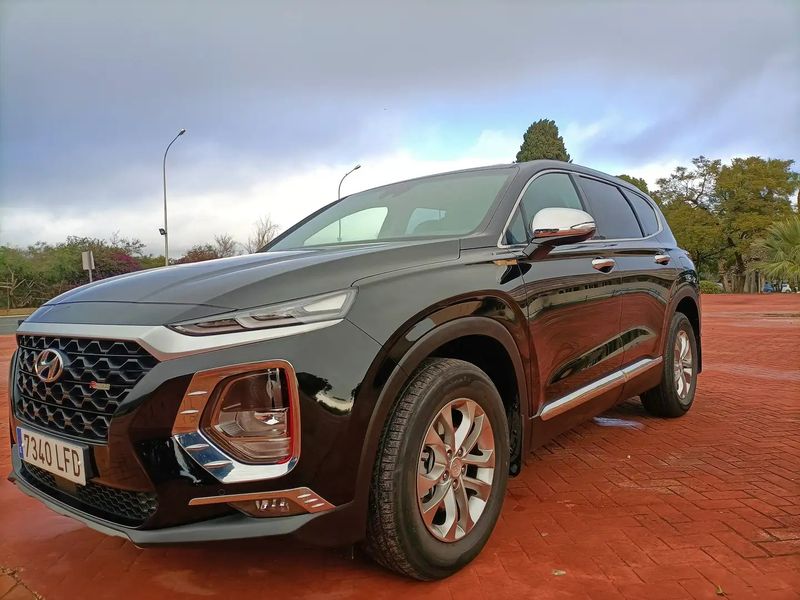 Hyundai Santa Fe • 2020 • 18,400 km 3