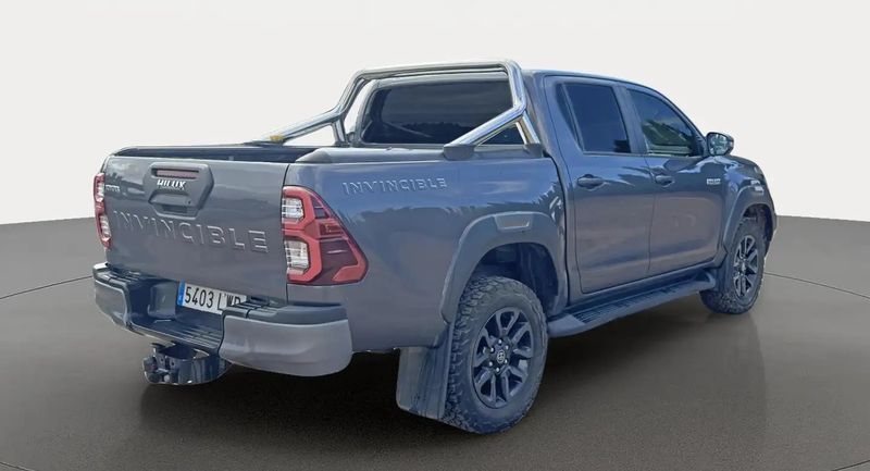 Toyota Hilux • 2022 • 101,000 km 4