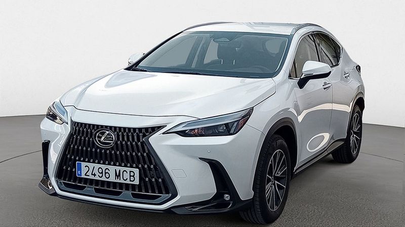 Lexus NX • 2022 • 4,055 km 3