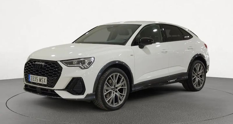 Audi Q3 • 2024 • 18,611 km 2