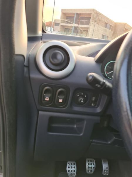 Peugeot 1007 • 2005 • 120,000 km 4